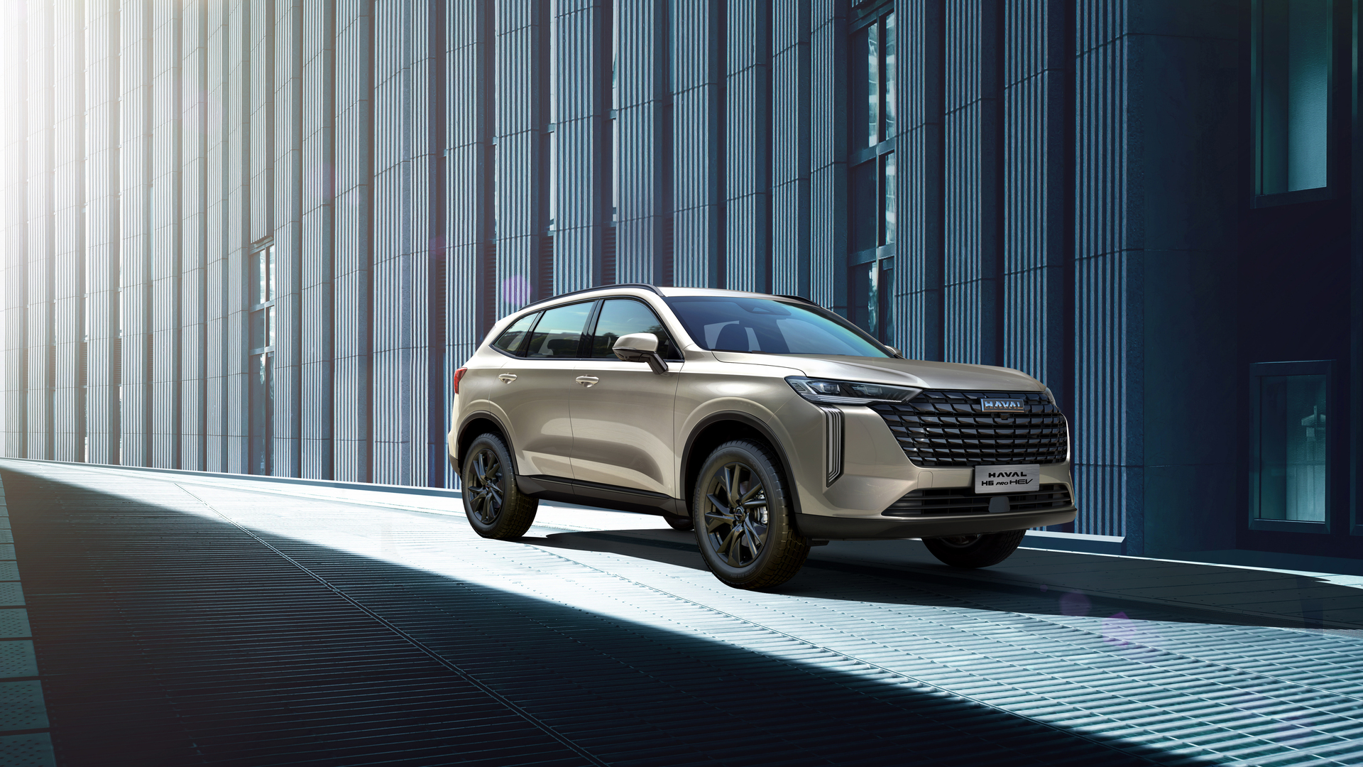 Haval H6 Pro HEV de GWM, visto de frente y de costado.